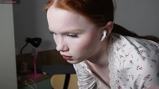 Czat XXX na żywo – Nellie_baby