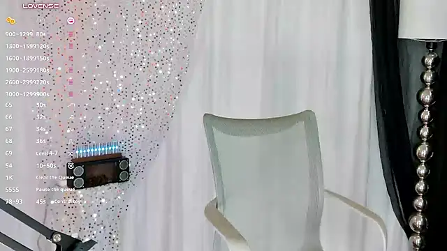 Yiluo95's Live XXX Chat
