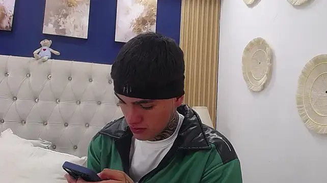Canili_Hot élő XXX-chatje