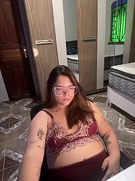 Živý XXX chat MyaPlus