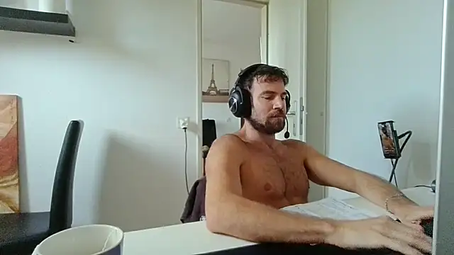 alpha-hunk Adlı Modelin Canlı XXX Sohbeti