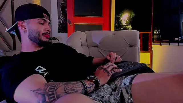 Vincentblack Adlı Modelin Canlı XXX Sohbeti