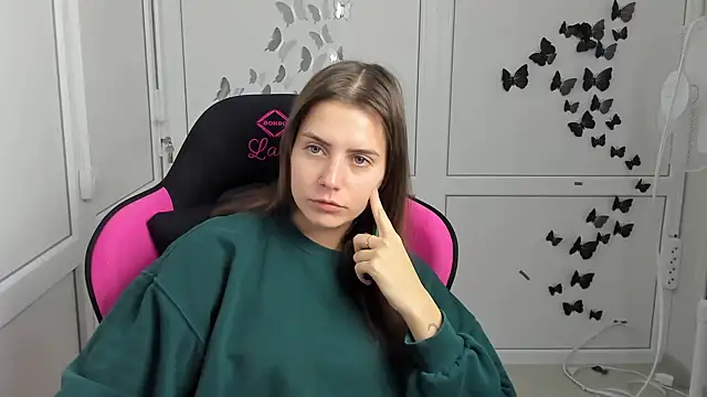 Chatroom XXX en direct de SoftBloomMira
