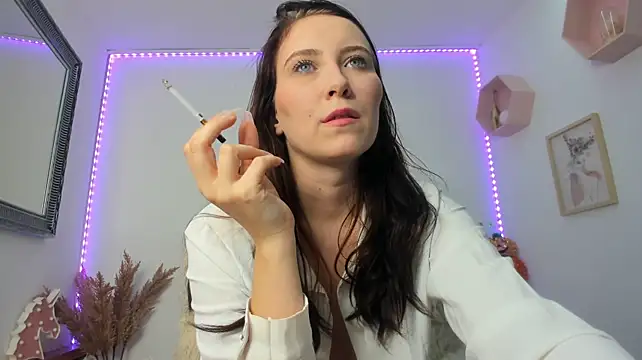 EmberLuna_ live XXX chat
