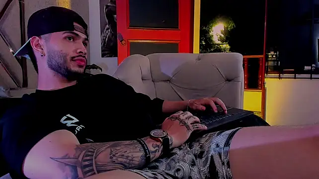 Vincentblack লাইভ XXX চ্যাট
