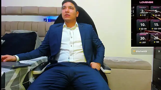 Callme_Apolo Adlı Modelin Canlı XXX Sohbeti