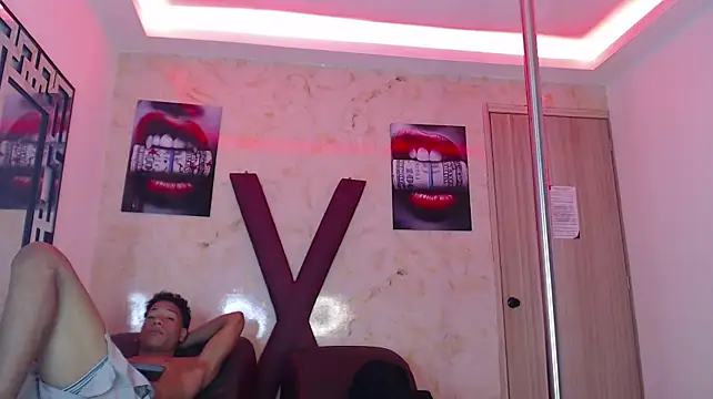 RED_ZONE_BOYS live XXX chat