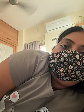 Chat +18 de Miss_Radhika1 ao vivo