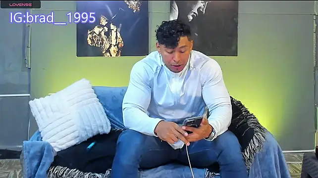 دردشة bradley_smith الجنسية المباشرة