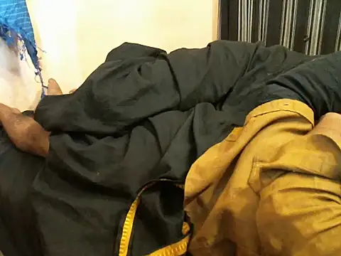 indianbull2023's Live XXX Chat