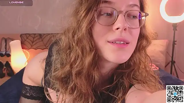 emmasday Adlı Modelin Web Kamerası Şovu