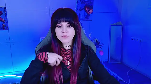 KsanaNova Adlı Modelin Canlı XXX Sohbeti
