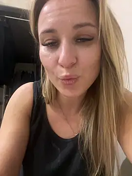 Chat +18 de sweetOlga ao vivo