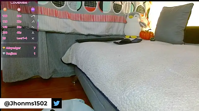 Jhon_Mercu4ry Adlı Modelin Canlı XXX Sohbeti