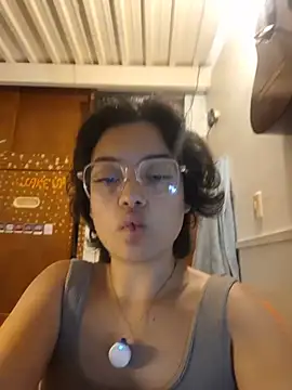 Meeliivee live XXX chat