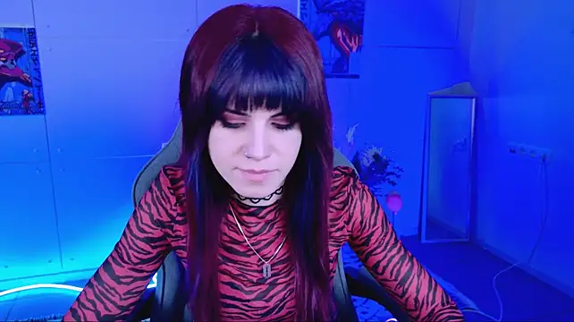 צ'אט XXX בשידור חי של KsanaNova