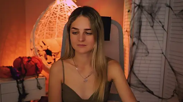 XXX chat uživo modela DeboraLarson