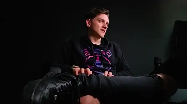 FelixStarkk 라이브 XXX 채팅