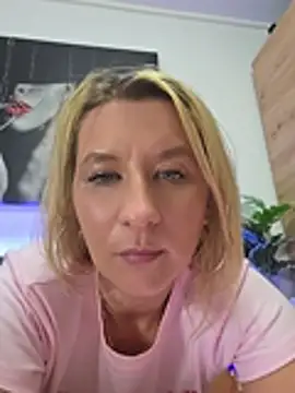 XXX chat uživo modela KaylinJan