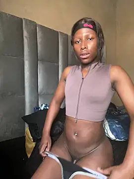 Transwonderland Adlı Modelin Canlı XXX Sohbeti