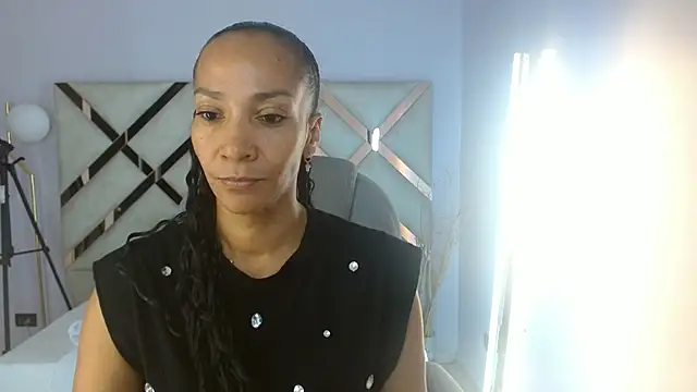 دردشة Manuela_giraldo_ الجنسية المباشرة