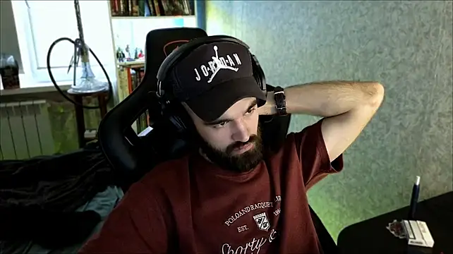 XXX chat uživo modela _Serious_Man