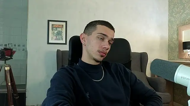 XXX chat uživo modela KaydenDrew