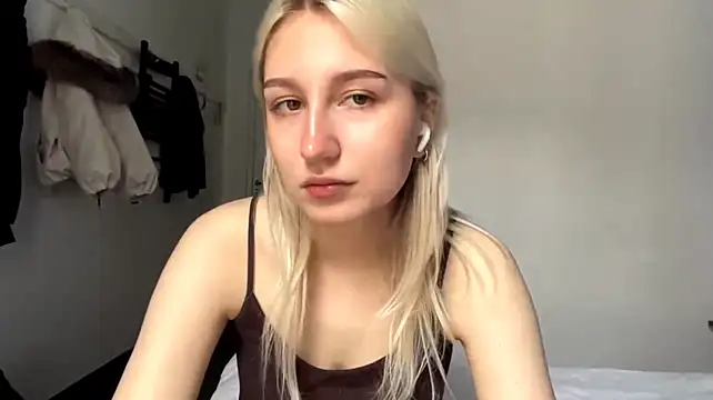 Chatroom XXX en direct de LishaNuding