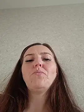 MilaMature Chat XXX in diretta