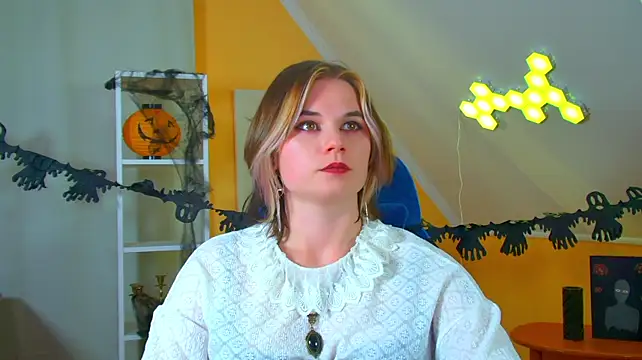 AliceAllard live XXX chat