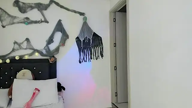 phenixpink22 live XXX chat