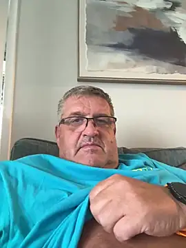 Chat +18 de Daddystrokes4u ao vivo