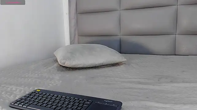 ApoloKleinn Live XXX chat