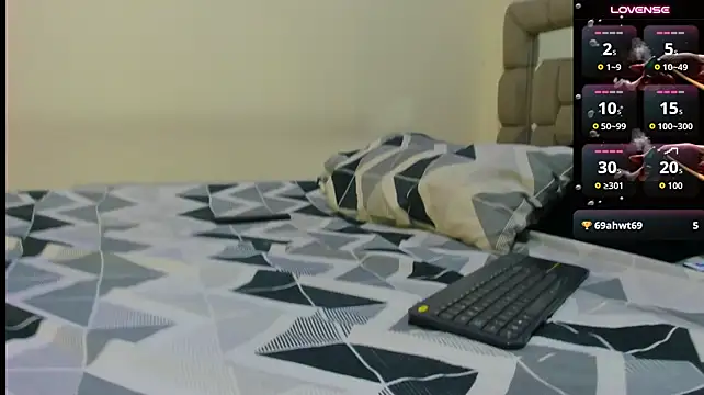 XXX chat uživo modela Callme_Apolo