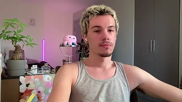 Jeremy1Scott live XXX chat