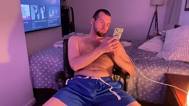 XXX chat uživo modela hairyavg