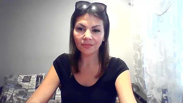LyaIcyQ Chat XXX in diretta