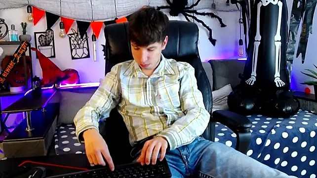 ThomasEdisonn Live XXX-Chat