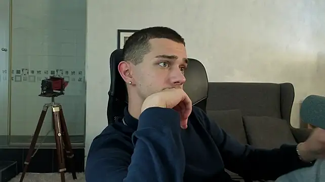 Chat +18 de KaydenDrew ao vivo