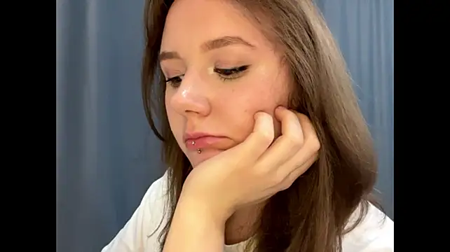 kseniyatemia Adlı Modelin Canlı XXX Sohbeti