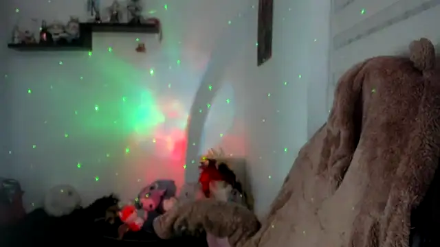 Chat XXX en directo de Shaddycute_