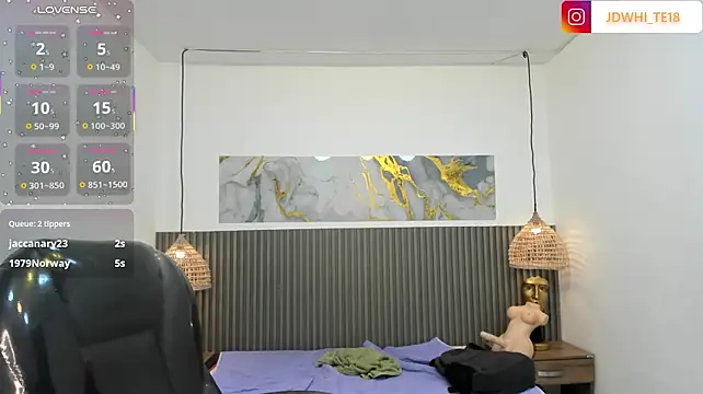 JDWhite18 Live XXX-chat
