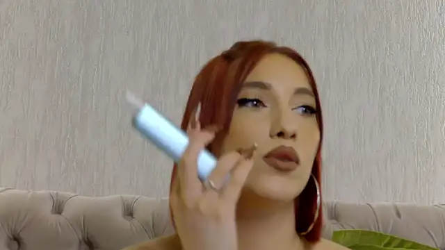 Chat +18 de IvyAdler ao vivo
