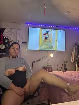 Chat +18 de Traviesita11 ao vivo