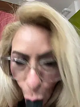 x_elena_x's Live XXX Chat