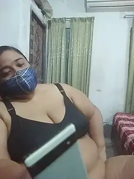 Chat XXX en directo de momo_loves