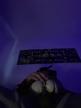 Chat +18 de GusanoDelicioso ao vivo