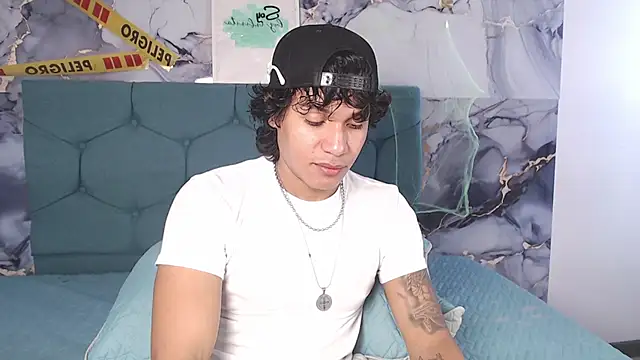 MaximilianRoth Live XXX-Chat