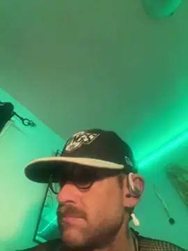 MaxSpadeErotica élő XXX-chatje