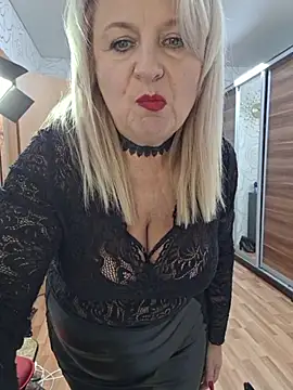 AvrilMillers Adlı Modelin Canlı XXX Sohbeti